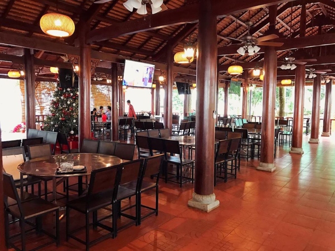 Hệ thống nhà hàng trên đảo Ó - Đồng Trường. Ảnh: Trung tâm xúc tiến du lịch Đồng nai