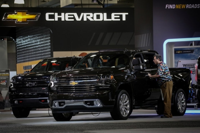 Một chiếc Chevrolet Silverado tại triển lãm xe hơi ở New York (Mỹ). Ảnh: Reuters