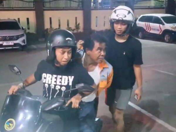 lobangpipis Bapak Bejat di Gowa Perkosa Anak Tiri ditahan Polisi, Istri Pingsan