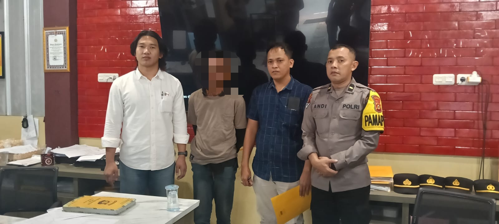 lobangpipis Penjaga sunyi Coba Perkosa IRT Kompleks Gandus, ternyata ‘Geer’ Sering Dikasih tersipu